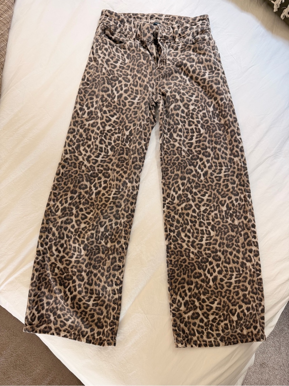 American Eagle Wide Leg Leopard Print Women’s 000 Short
